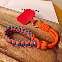 Paracord Keychain Bracelet with Wrist Strap – Survival Style