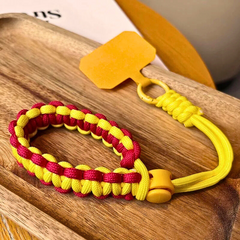 Paracord Keychain Bracelet with Wrist Strap – Survival Style