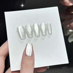 Porcelain White Cat Eye Gel Polish: Holographic Magnetic Galactic Effect