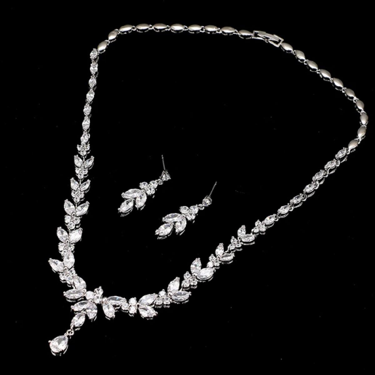 Emmaya Exquisite Women's Silver Finished Jewelry Set - dealskart.com.au