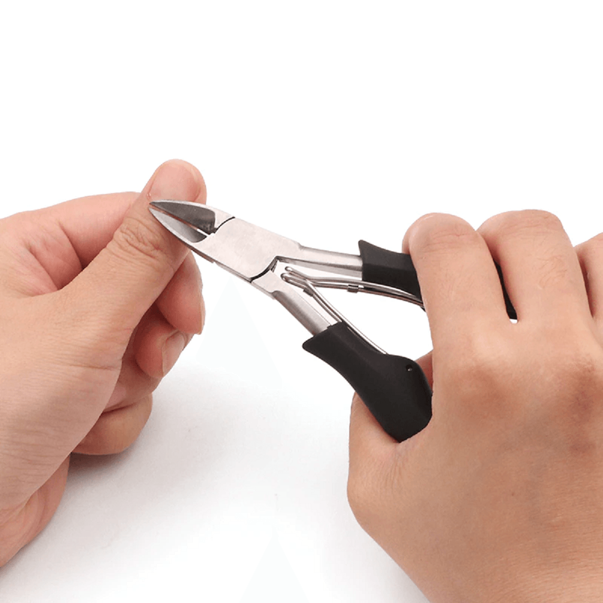 Plastic Gripped Nail/ Cuticle Nipper - For Toenails, Cuticle Care - dealskart.com.au