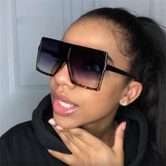 Women’s Oversized Luxury Fashion Sunglasses - dealskart.com.au